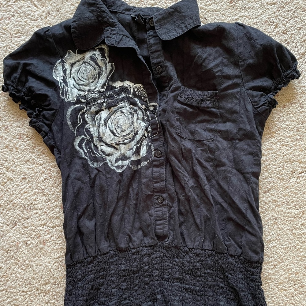 Collared button up with puffed sleeves